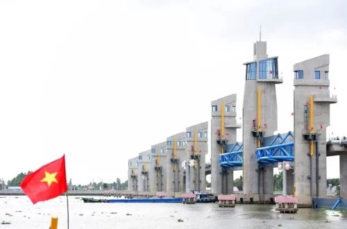 Theo dõi chặt chẽ xâm nhập mặn, tăng cường lấy nước ngọt vùng ĐBSCL